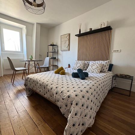 Charmant Appartement Au Coeur De Бурж Екстериор снимка