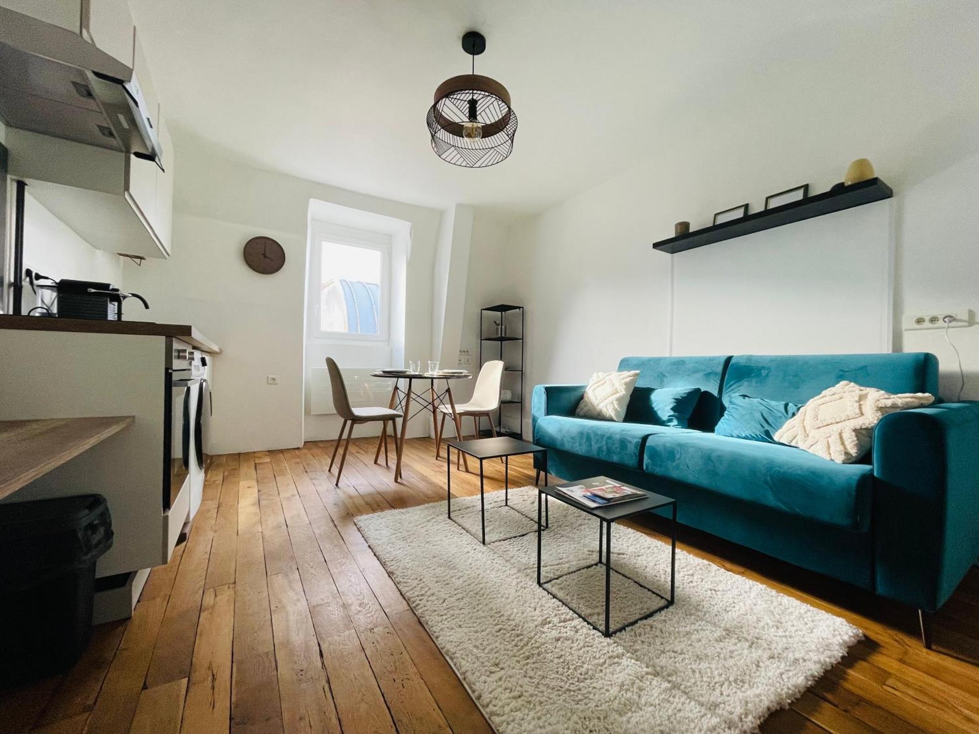 Charmant Appartement Au Coeur De Бурж Екстериор снимка