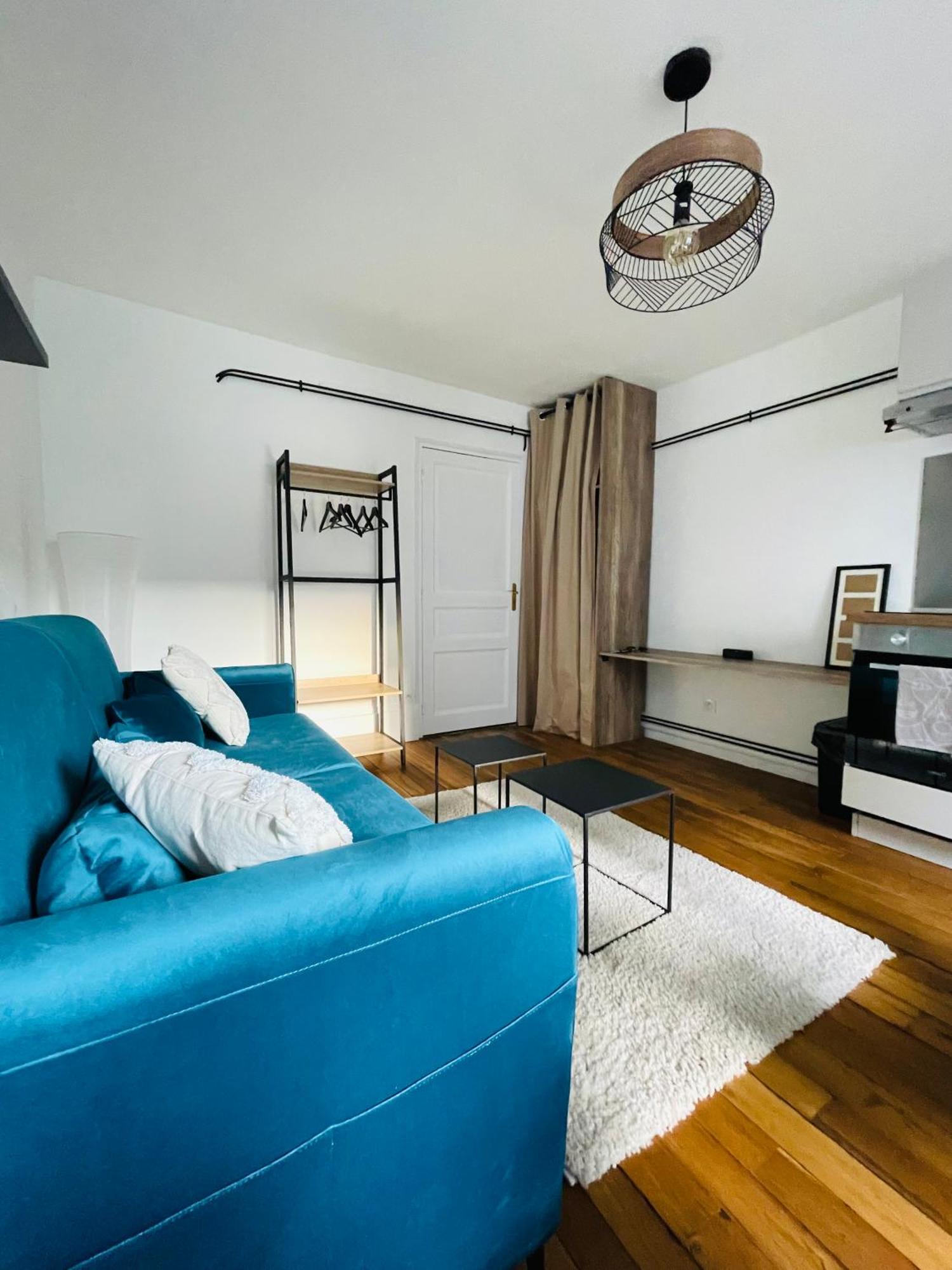 Charmant Appartement Au Coeur De Бурж Екстериор снимка