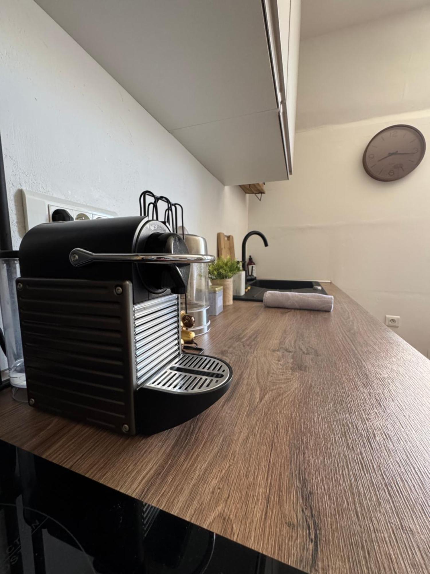 Charmant Appartement Au Coeur De Бурж Екстериор снимка